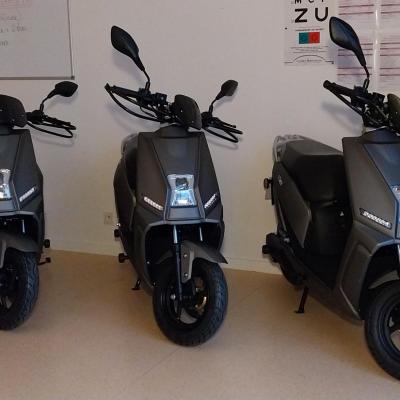 3 scooters electriques
